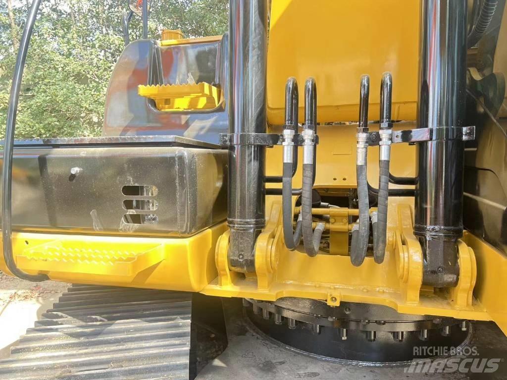 CAT 320 D L Excavatoare pe șenile
