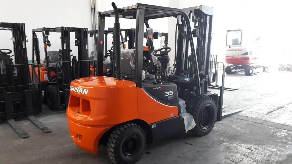 Doosan D35 C-5 Stivuitor diesel