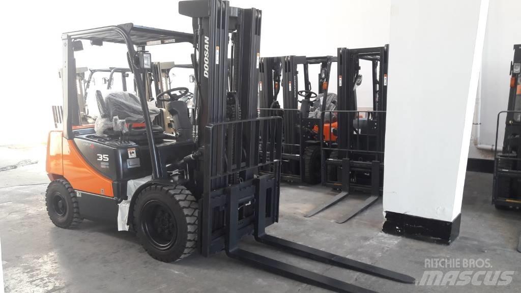 Doosan D35 C-5 Stivuitor diesel