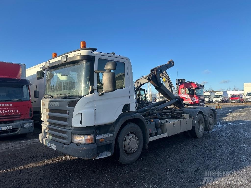 Scania P420 Camion cu carlig de ridicare