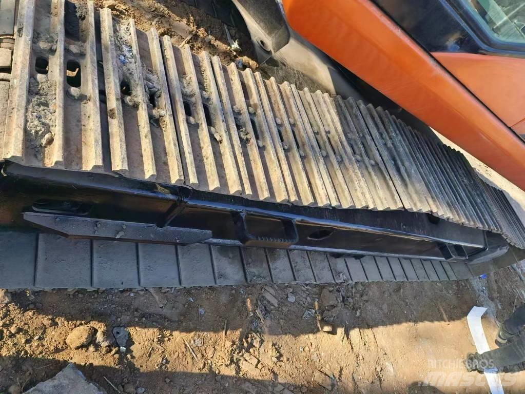 Doosan DH225LC-7 Excavatoare pe șenile
