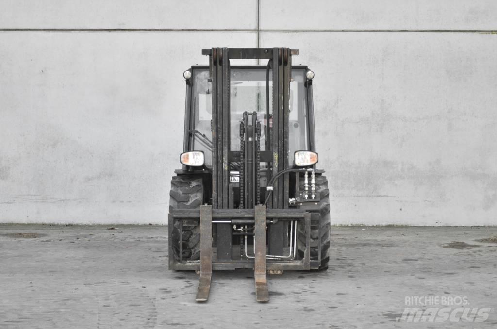 Manitou MC 30-4 Stivuitor diesel