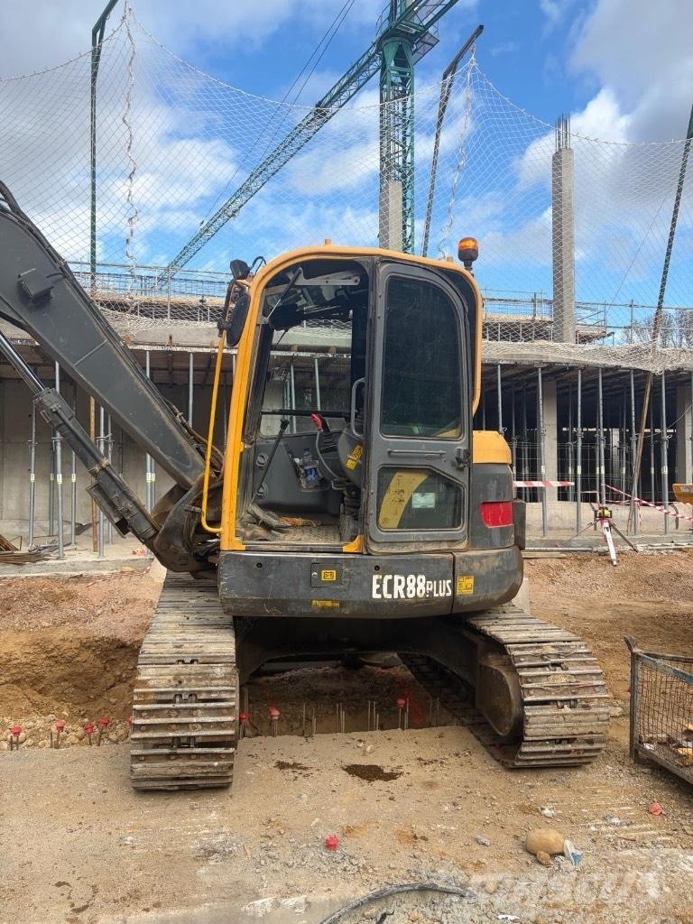 Volvo ECR 88 PLUS Excavatoare 7t - 12t