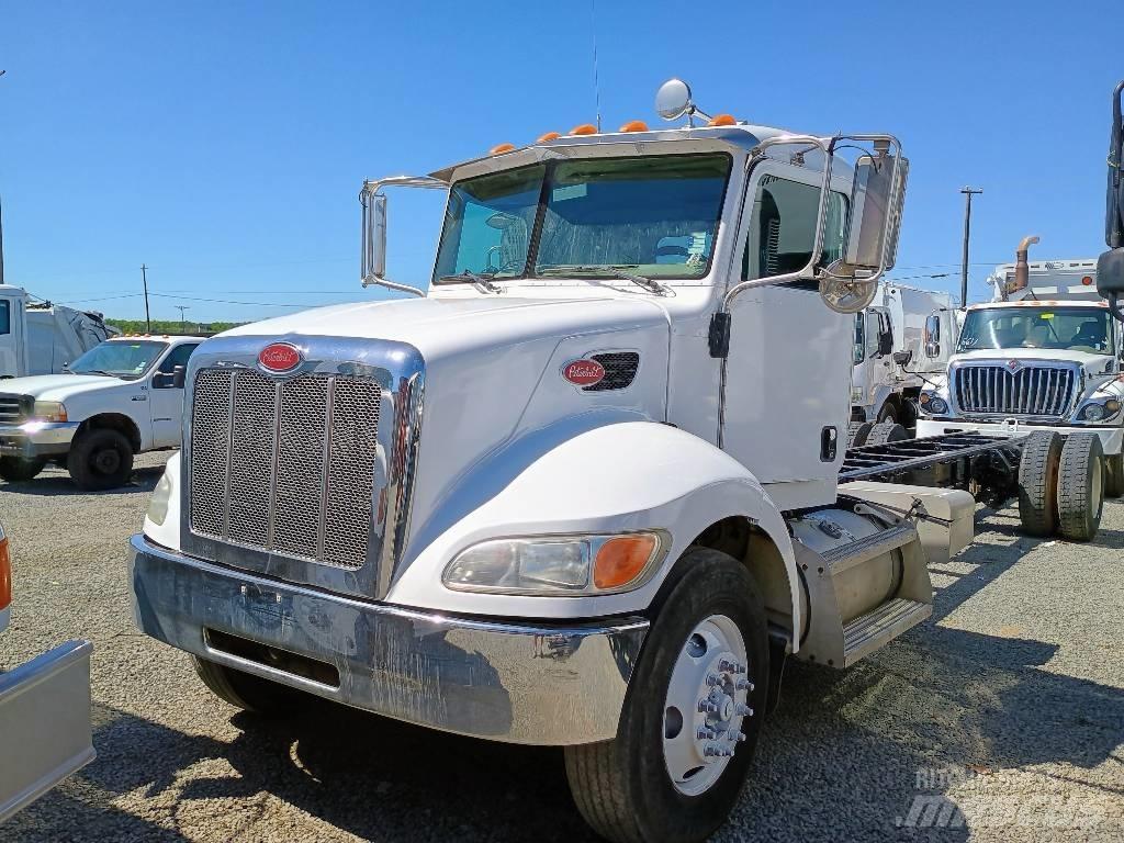 Peterbilt 335 Camion de deseuri