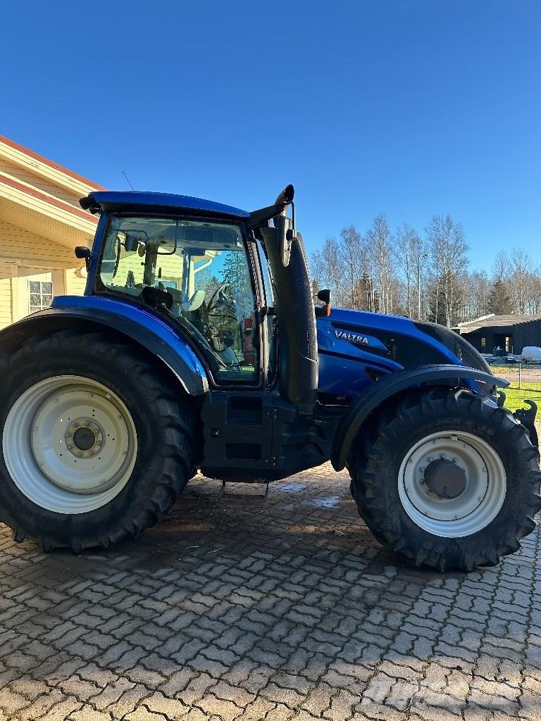 Valtra T234 VERSU Tractoare