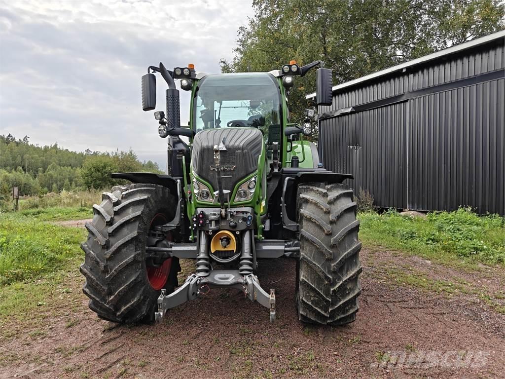 Fendt 718 Gen6 Tractoare