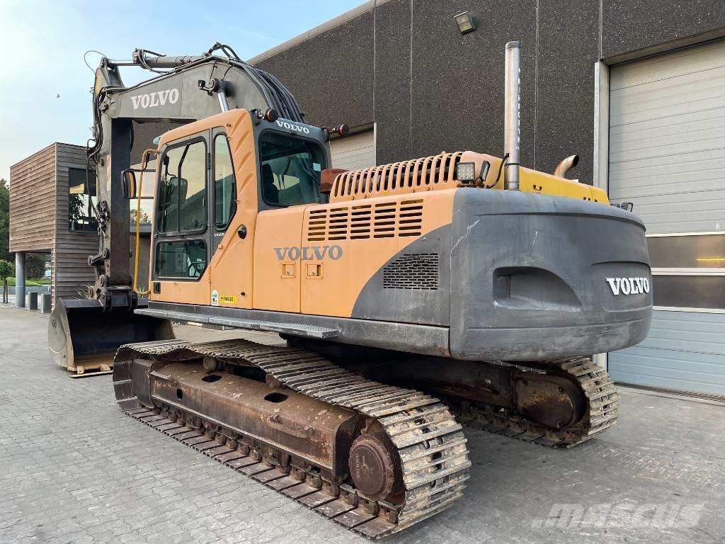 Volvo EC240B Excavatoare pe șenile
