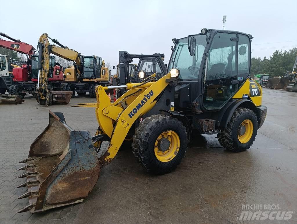 Komatsu WA70-7 Incarcator pe pneuri