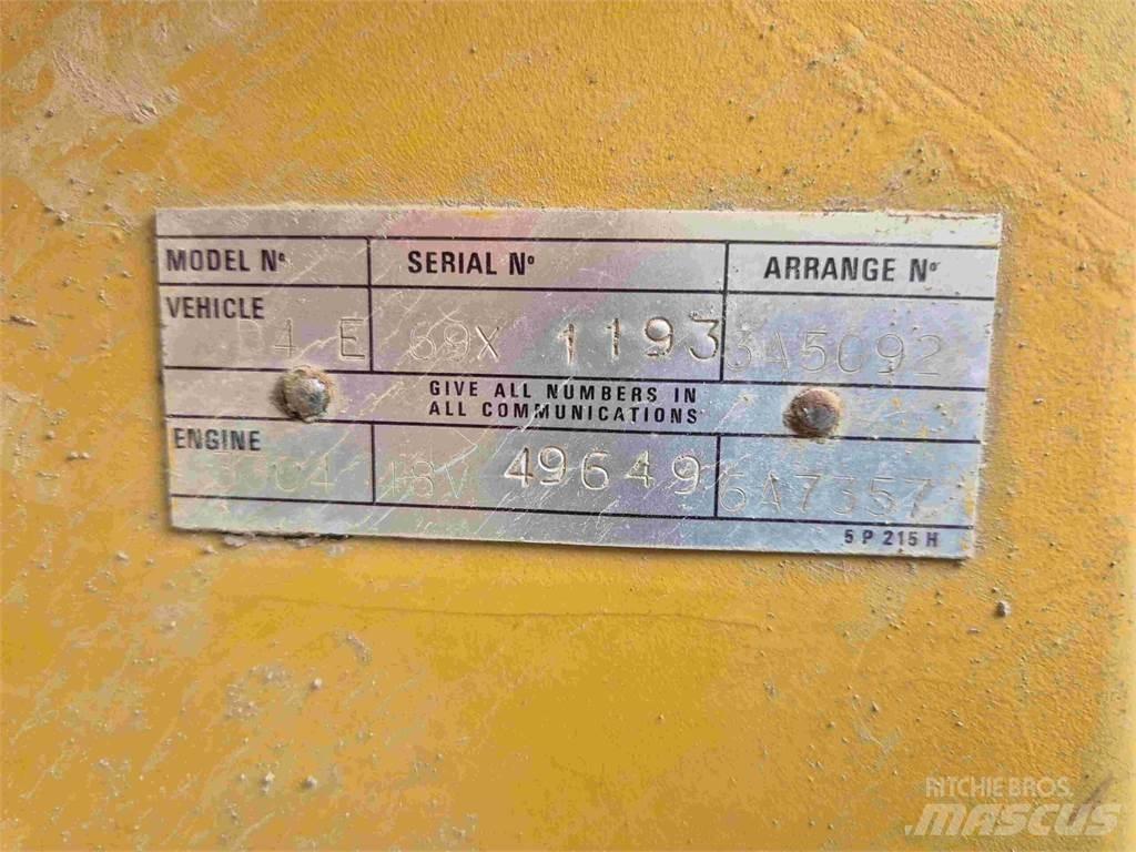 CAT D4E Buldozere pe senile