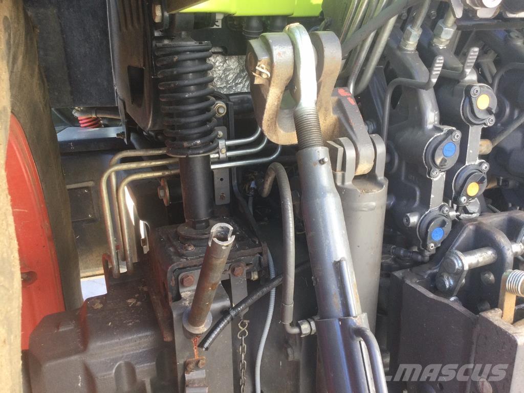 CLAAS ARION 620 Tractoare