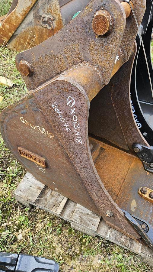 White Axe 45mm Pistoane