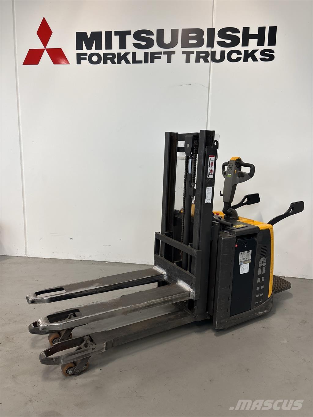 Atlet PDP200 Transpaleti autopropulsanti