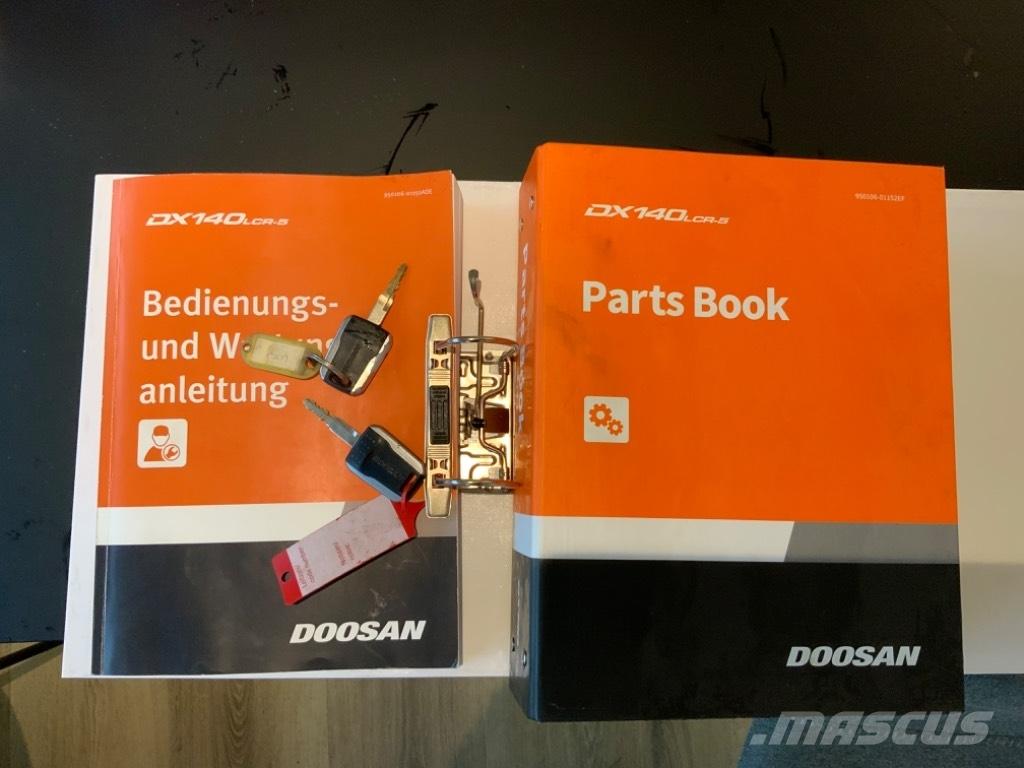 Doosan DX 140 LCR Excavatoare pe șenile
