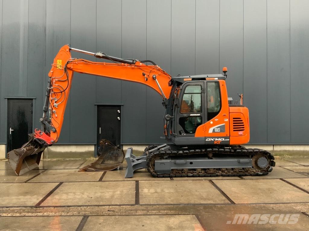 Doosan DX 140 LCR Excavatoare pe șenile
