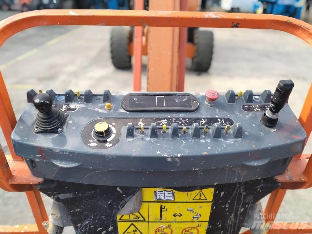 JLG 800 AJ Nacele cu brat articulat