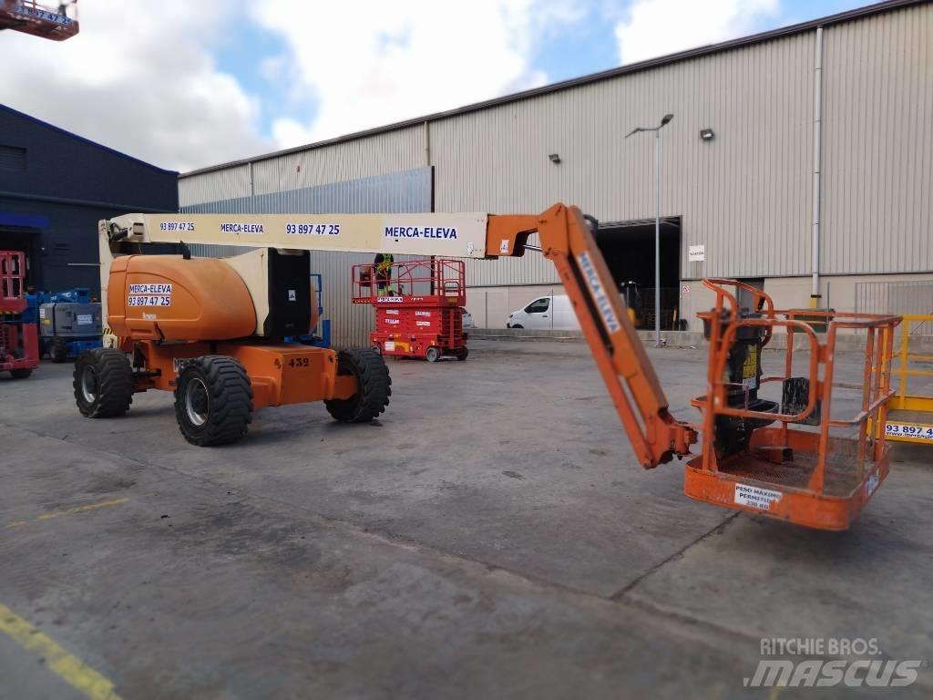 JLG 800 AJ Nacele cu brat articulat