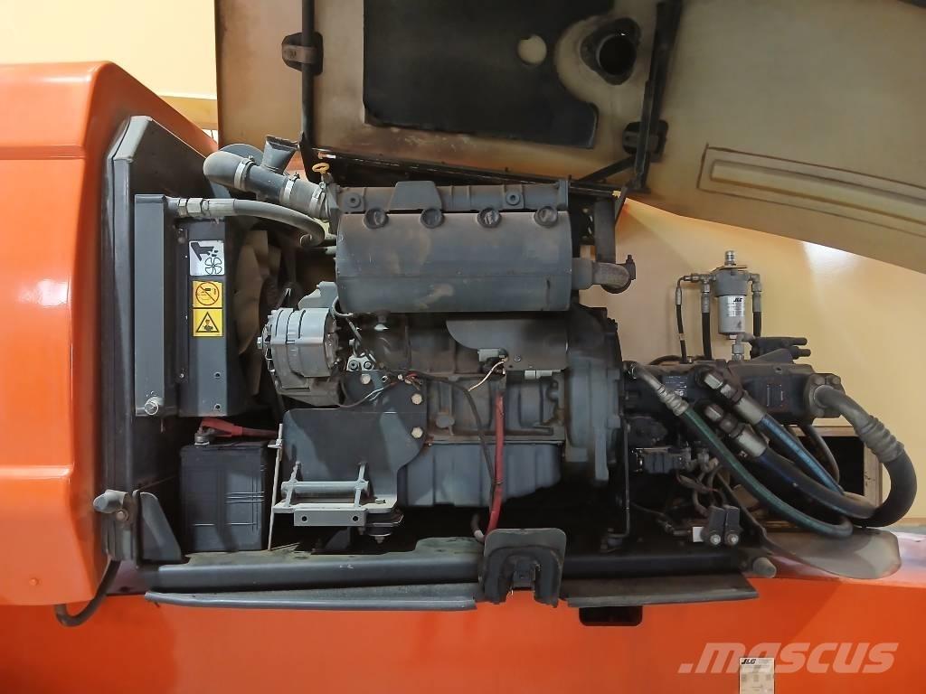 JLG 800 AJ Nacele cu brat articulat