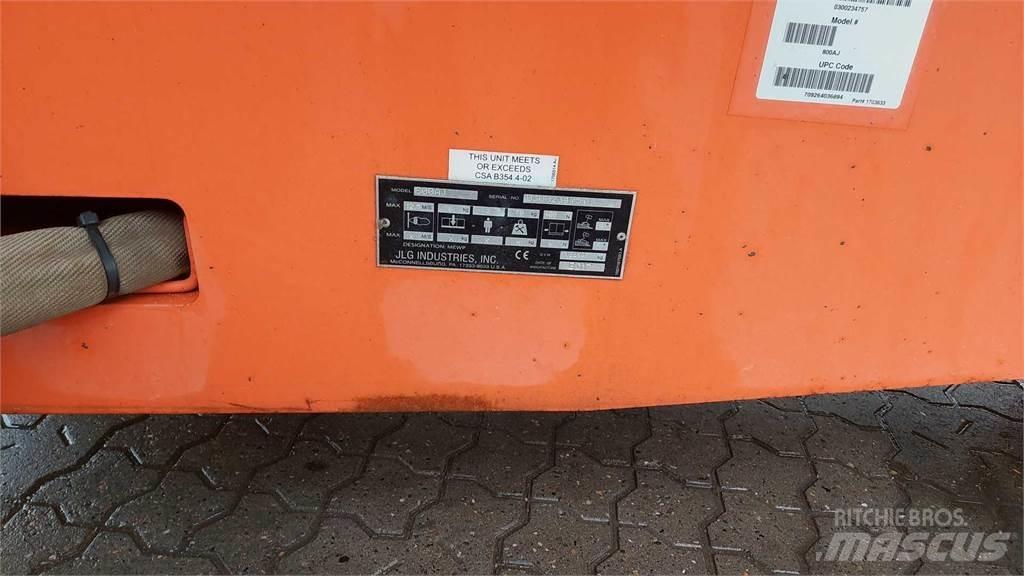 JLG 800AJ Nacele cu brat articulat