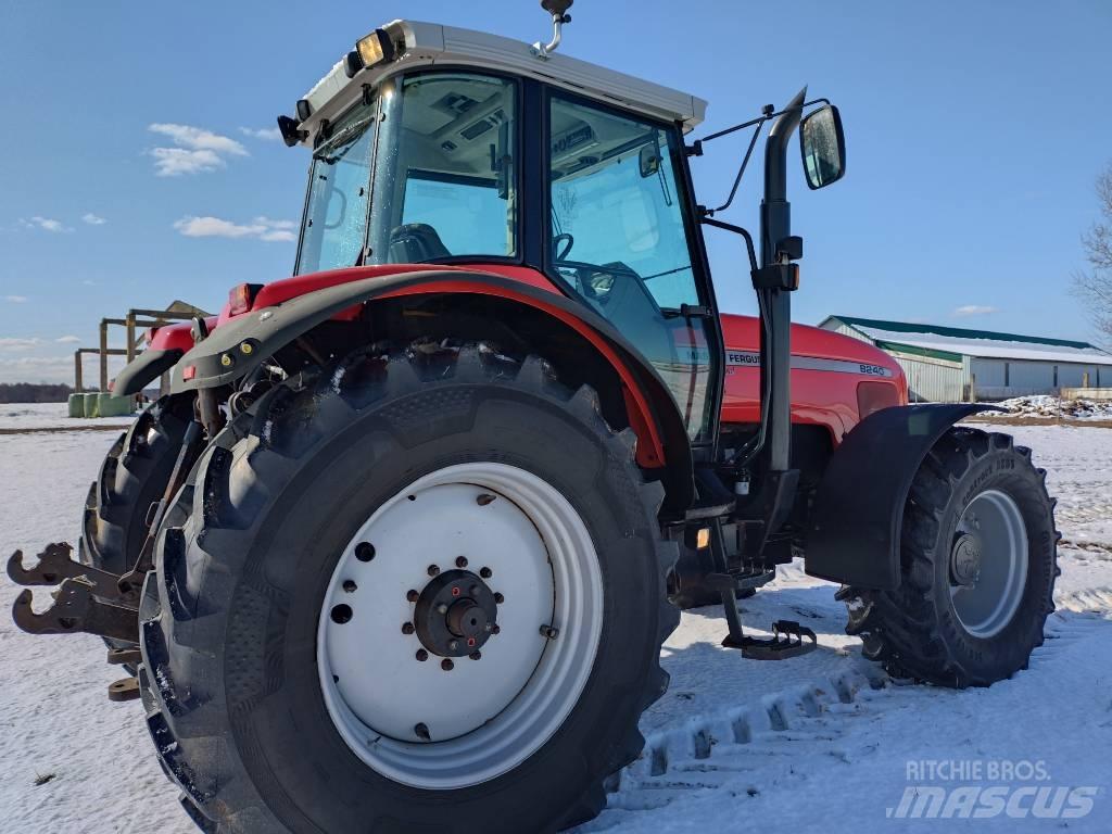  MasseyFergyson 8240 Tractoare