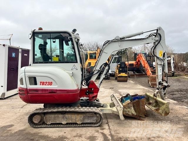 Takeuchi TB 230 Mini excavatoare < 7t