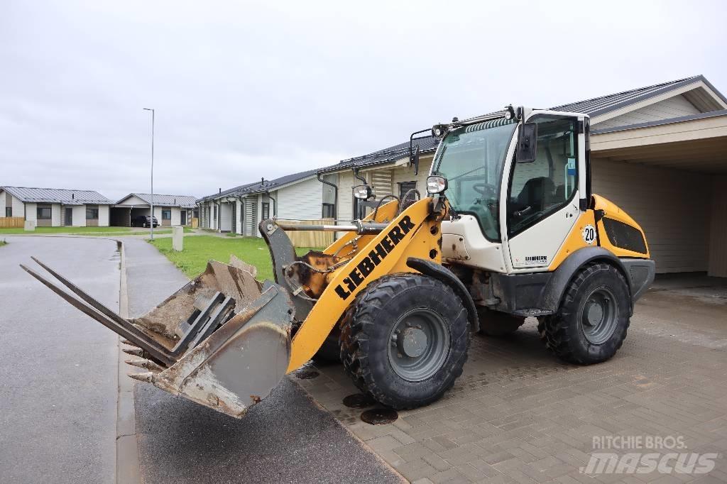 Liebherr 506 Incarcator pe pneuri
