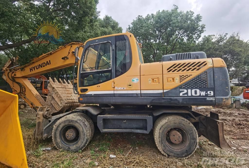 Hyundai R210W-9 Excavatoare cu roti