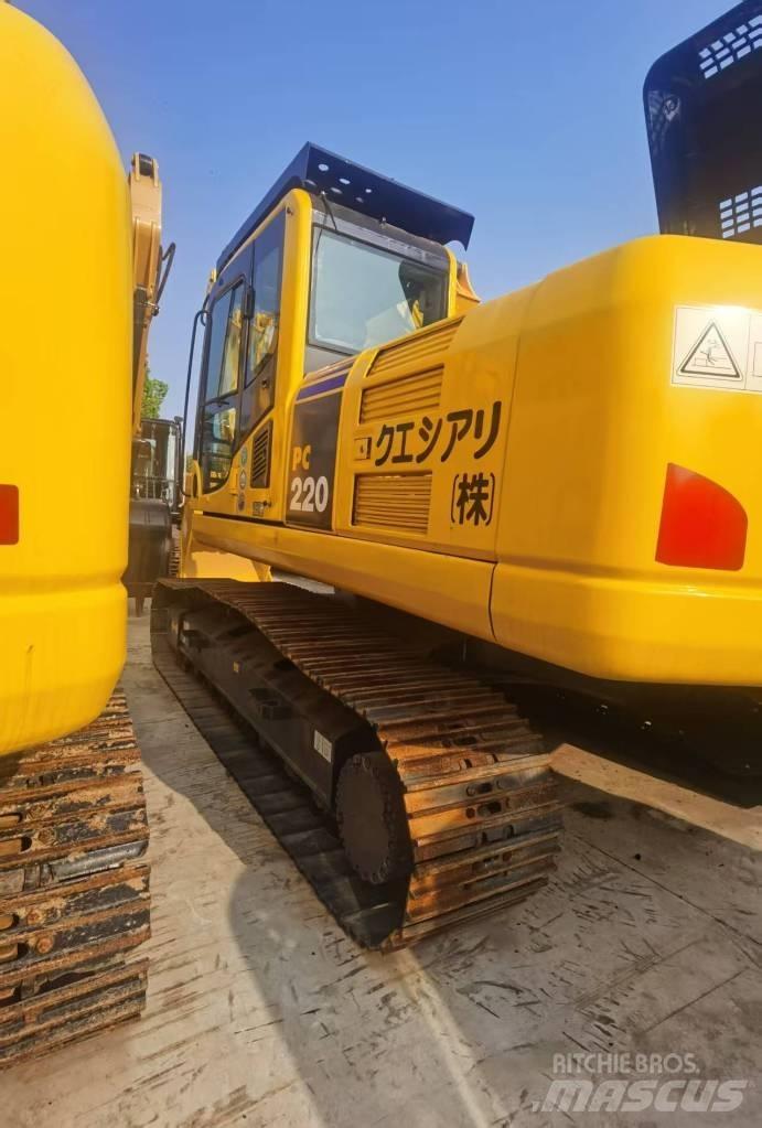 Komatsu PC 220 Excavatoare pe șenile
