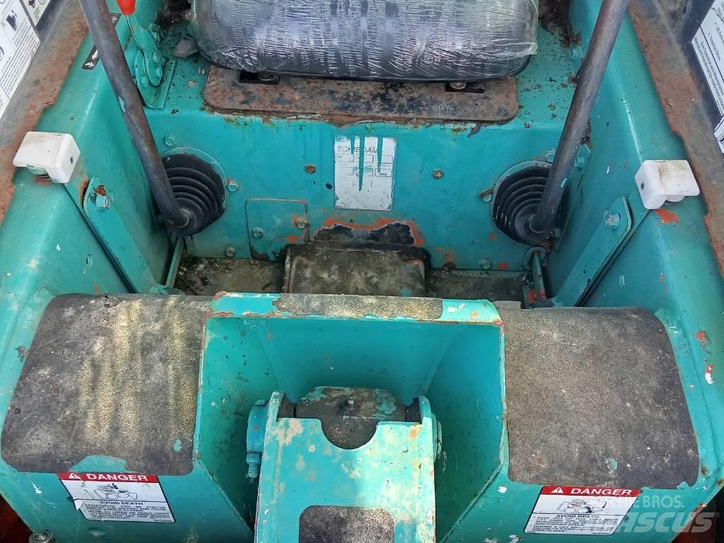 Bobcat 753 Mini excavatoare < 7t