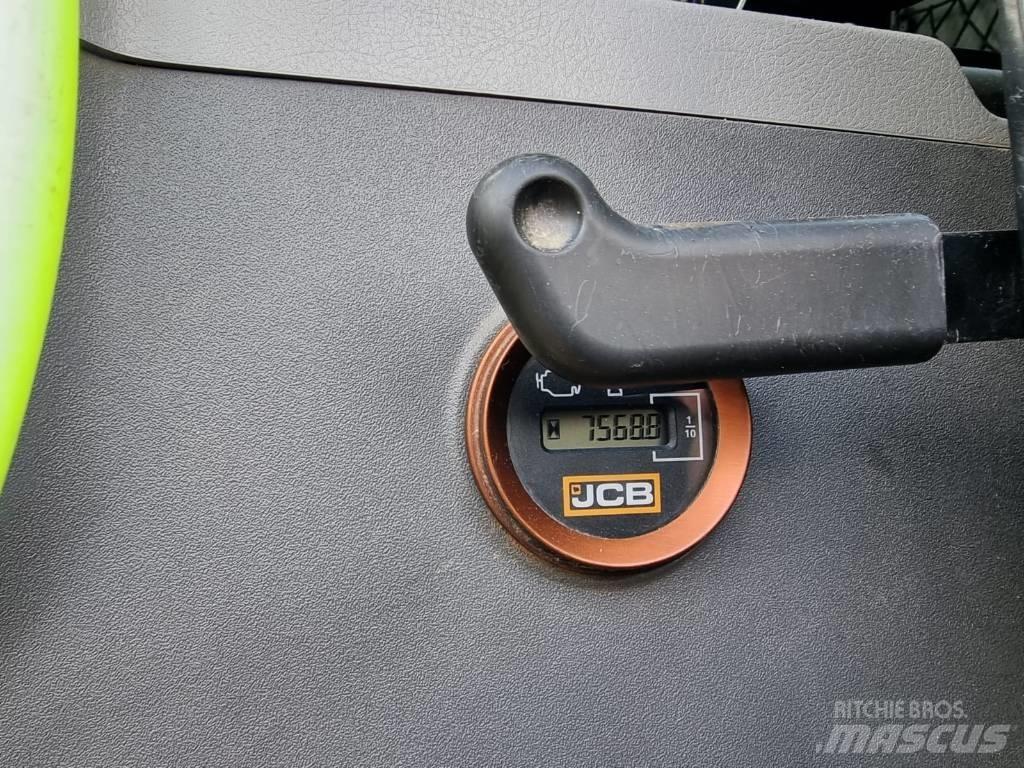 JCB 220 X Excavatoare pe șenile
