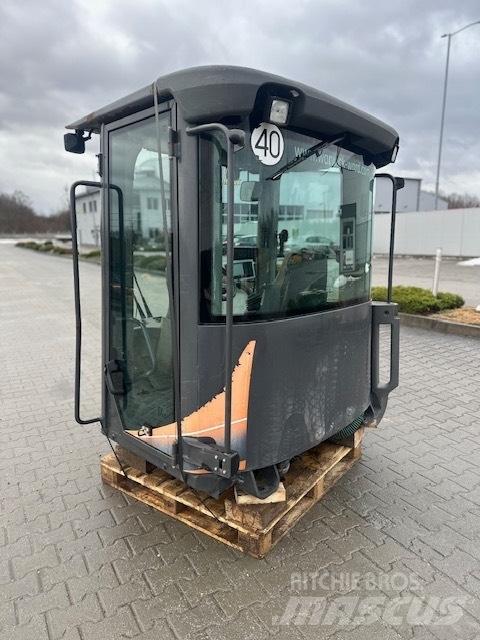 CASE 721 F USED CAB Cabine si interior
