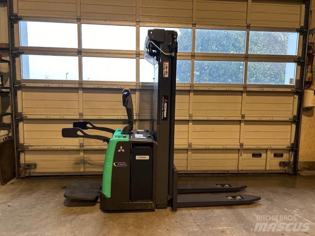 Mitsubishi SBV 16 P Transpaleti autopropulsanti