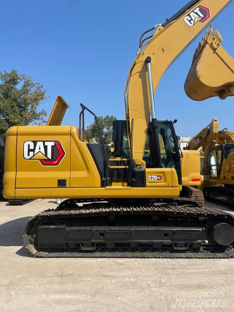 CAT 320 GC Excavatoare cu roti