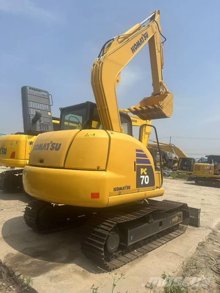 Komatsu PC 70 Excavatoare pe șenile
