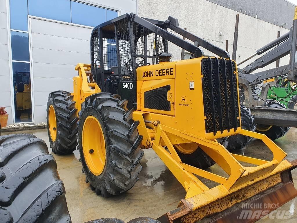 John Deere 540 D Utilaje de manevrarea a bustenilor