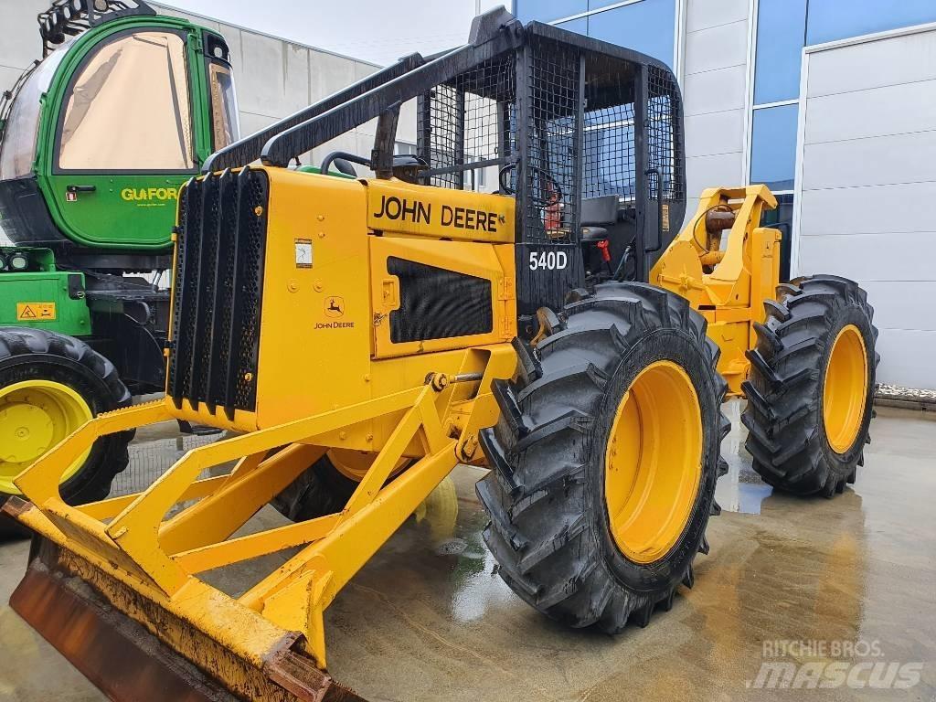 John Deere 540 D Utilaje de manevrarea a bustenilor