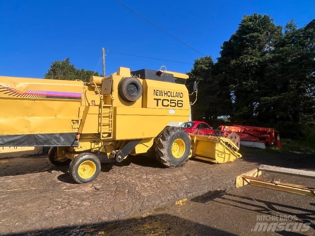 New Holland Tc56h Combine de secerat