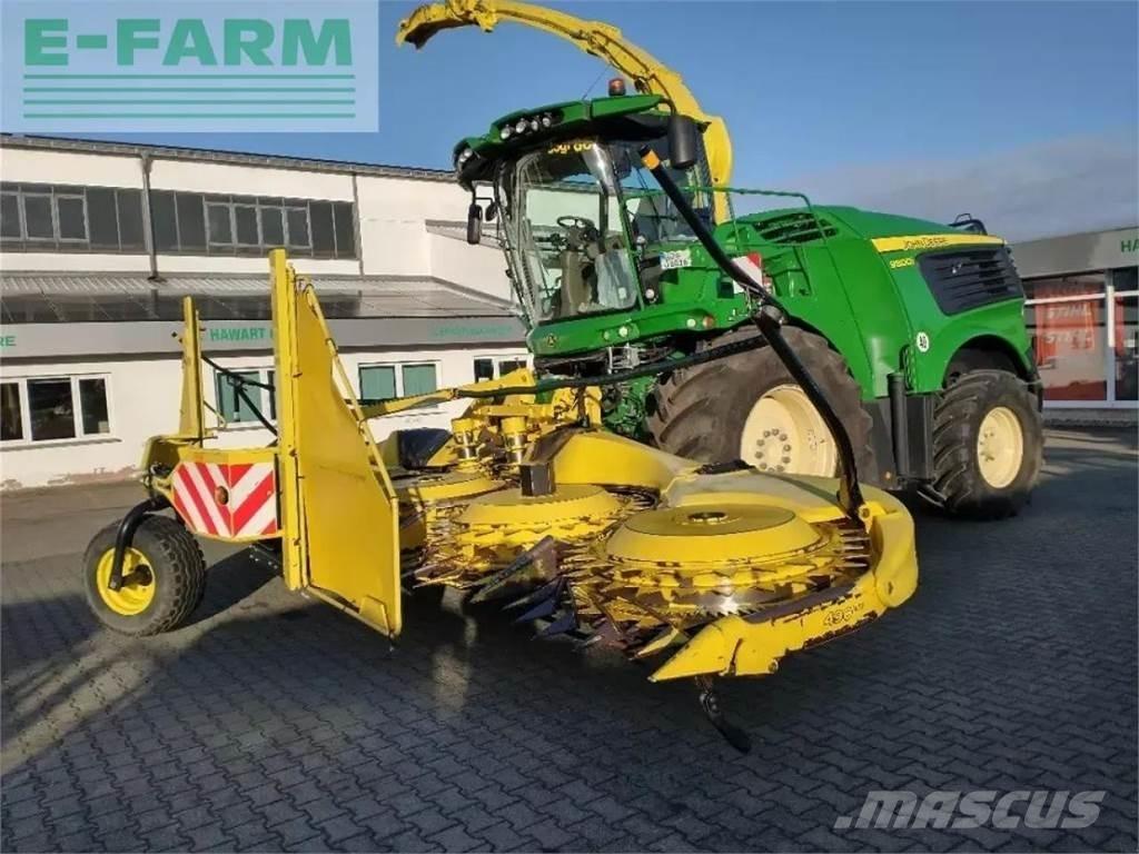 John Deere 9800 Forajere cu autopropulsare