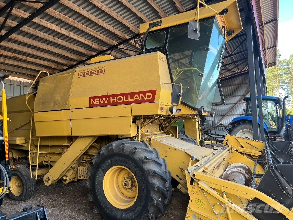 New Holland 8030 Combine de secerat