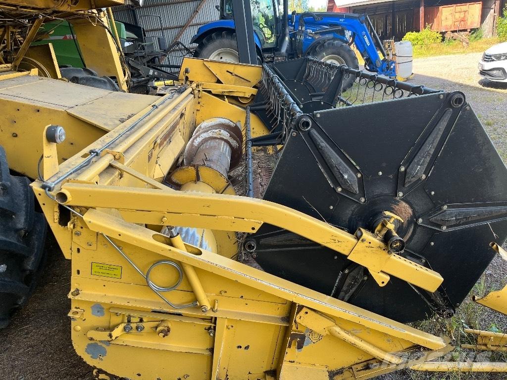 New Holland 8030 Combine de secerat
