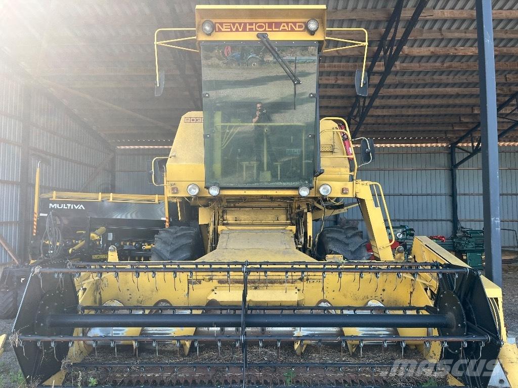 New Holland 8030 Combine de secerat