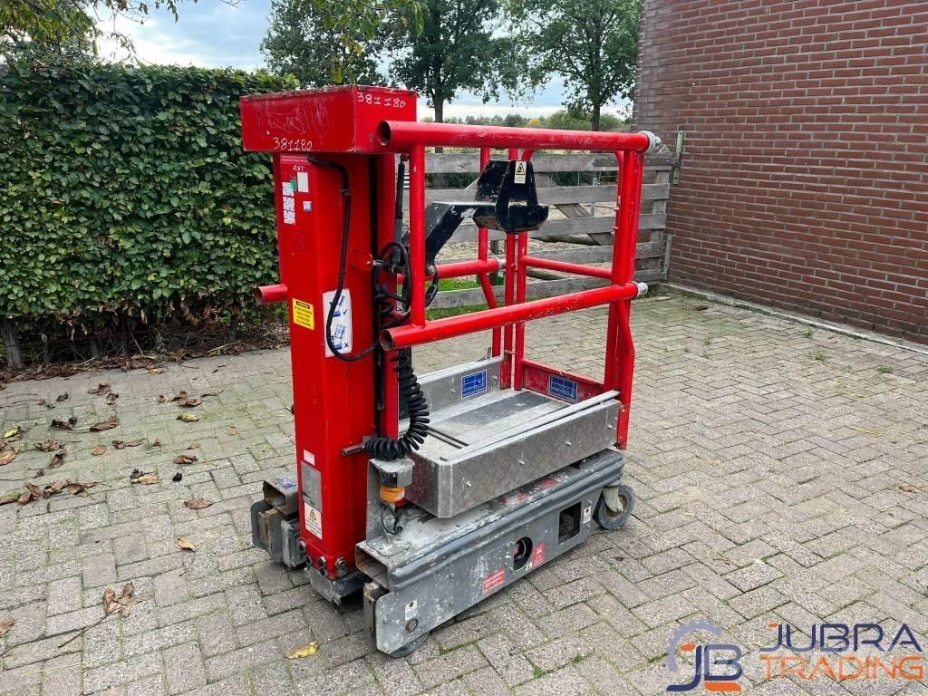 JLG Nano SP Plus Alte ascensoare si platforme