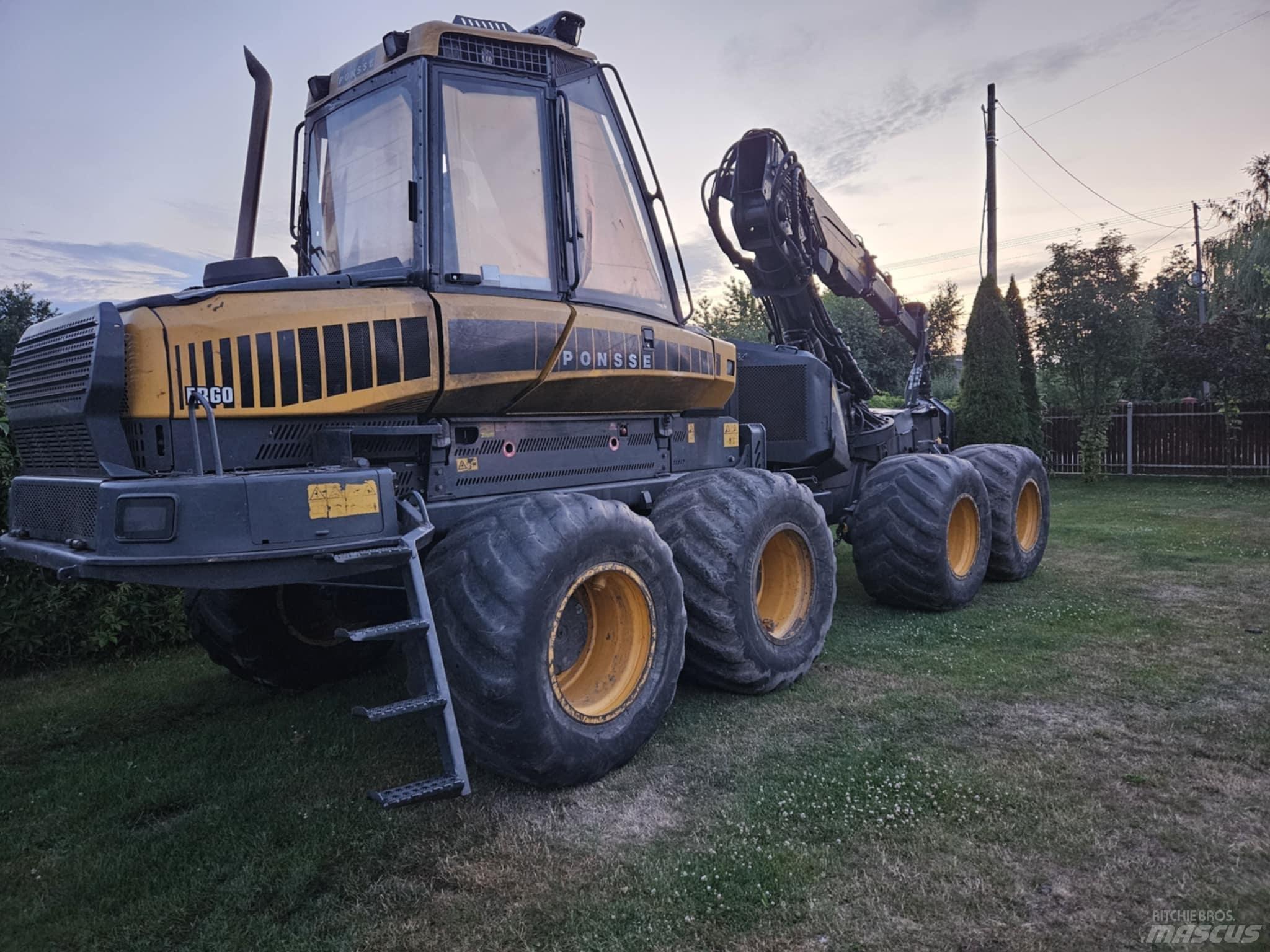 Ponsse Ergo 8W Combine forestiere