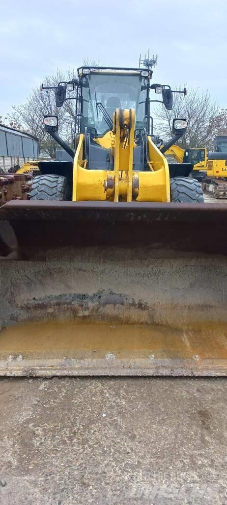 Komatsu WA 320 Incarcator pe pneuri
