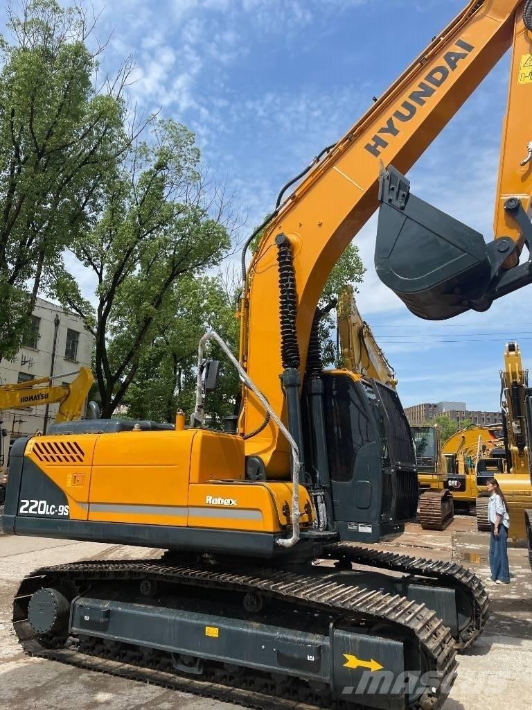 Hyundai 220LC-9S Excavatoare pe șenile
