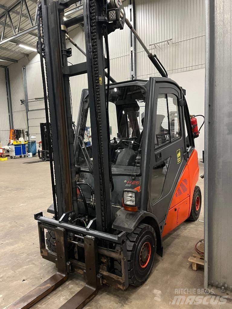 Linde H25D-02 Stivuitor diesel