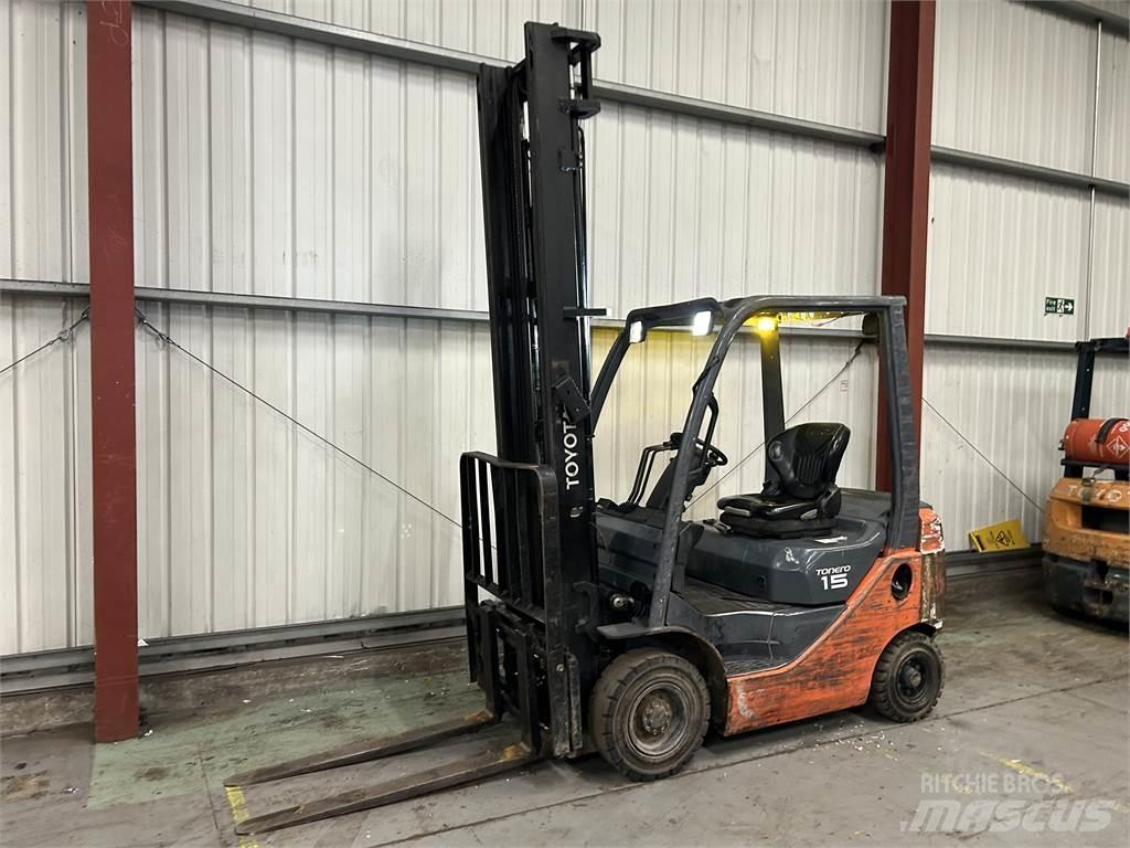 Toyota 02-8FDF15 Stivuitor diesel