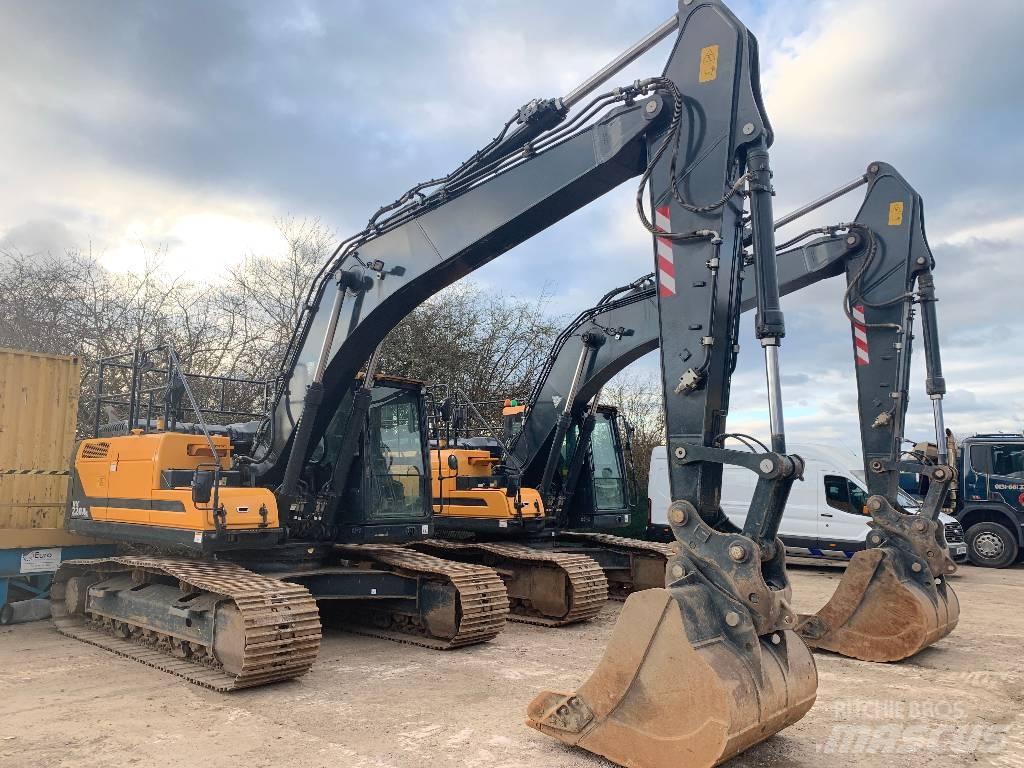 Hyundai HX220A L Excavatoare pe șenile
