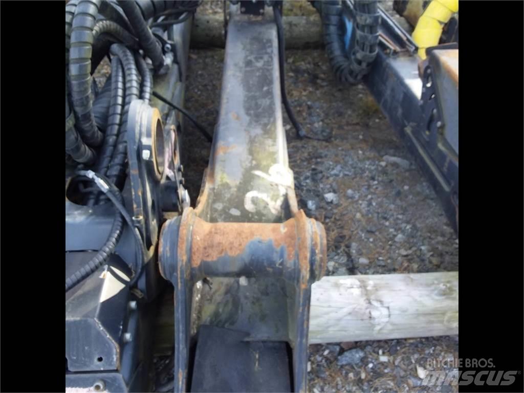 Loglift 210 Macarale pentru culegatoare