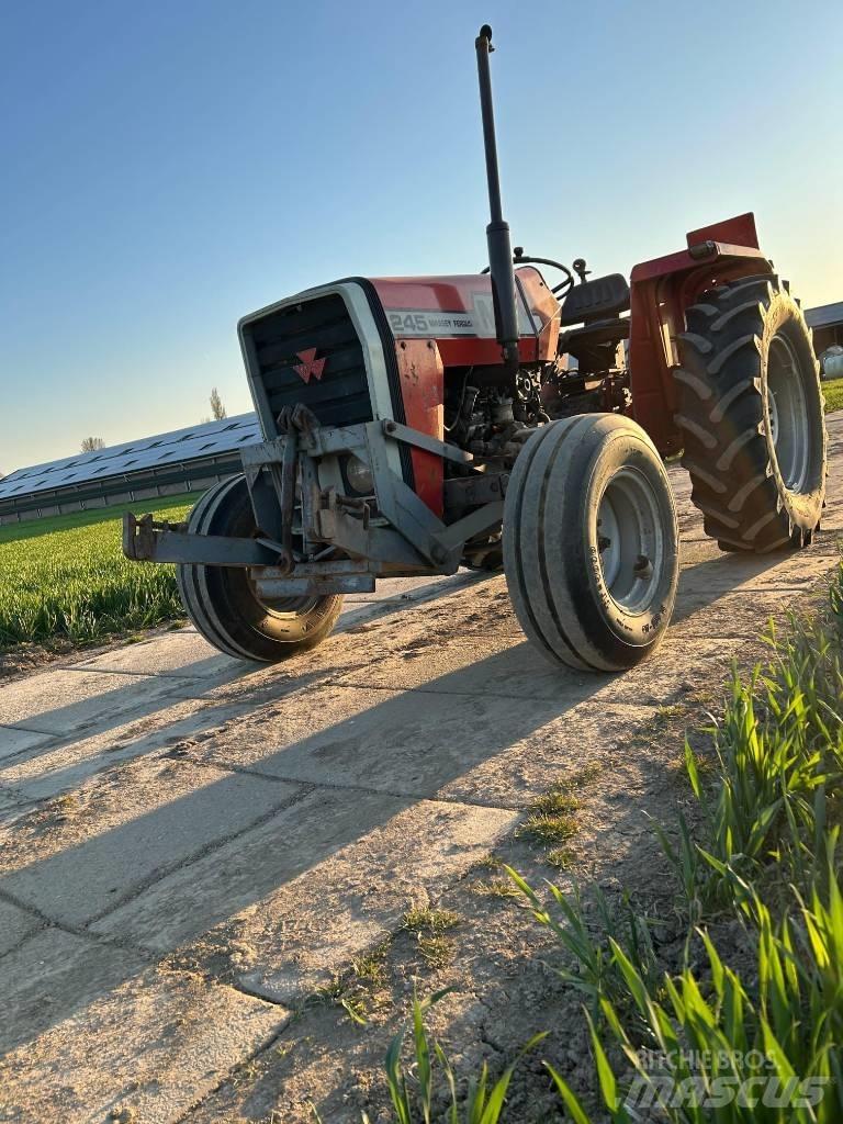 Massey Ferguson 240 Tractoare