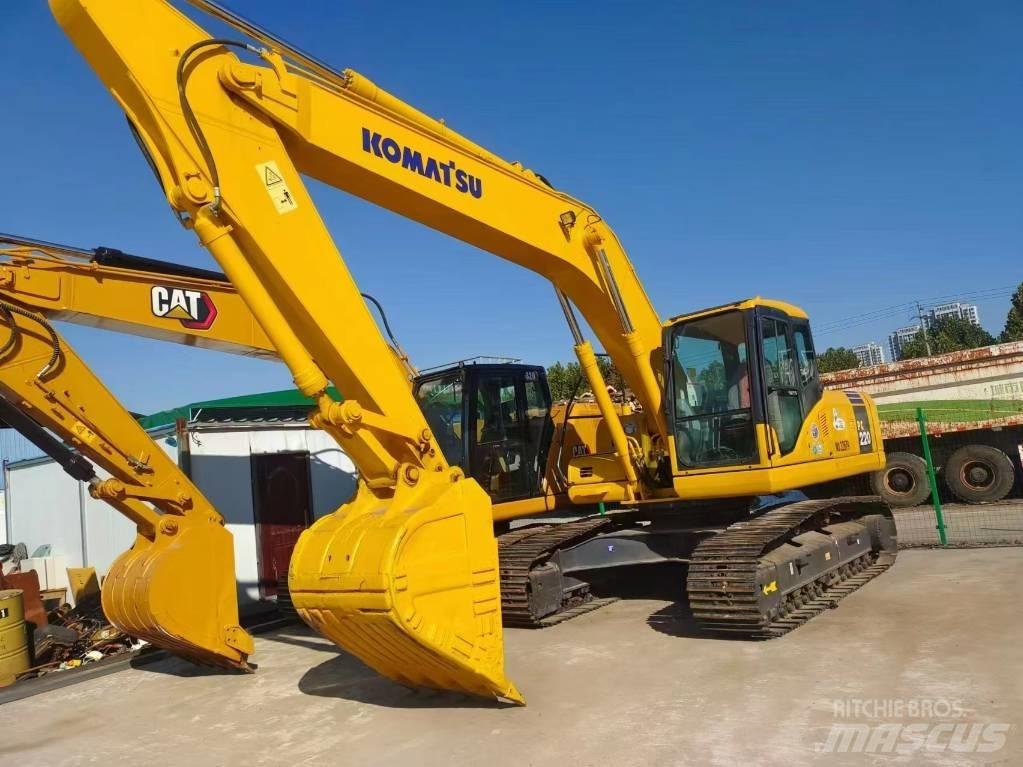 Komatsu PC 220 Excavatoare pe șenile
